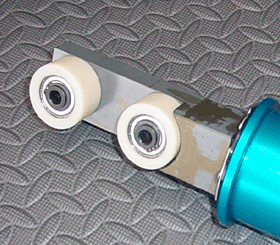 Sqaure ram with rollers for can making machine