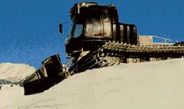 Rollers on piste machine
